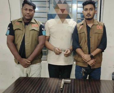 নোয়াখালীতে আ.লীগ নেতা পাইপগানসহ গ্রেপ্তার